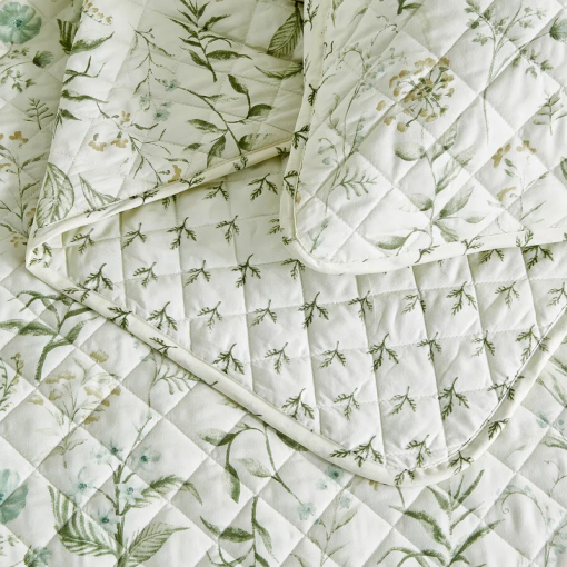 blue seashell reversible quilt set with shams