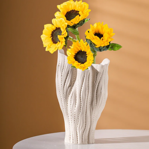 emest handmade ceramic / porcelain table vase