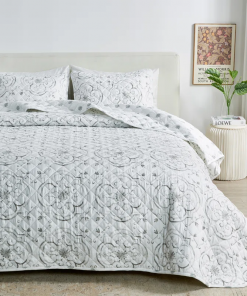 blue seashell reversible quilt set with shams