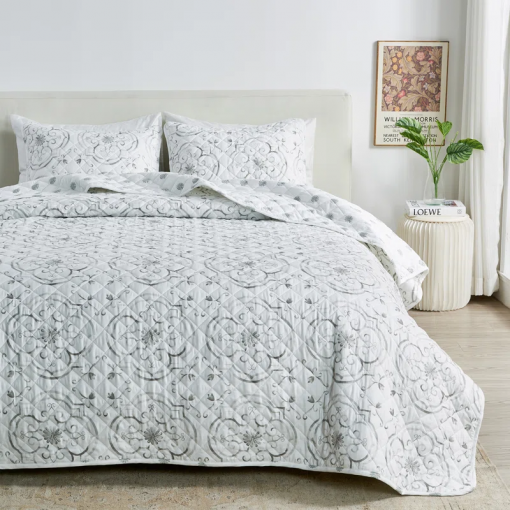 blue seashell reversible quilt set with shams