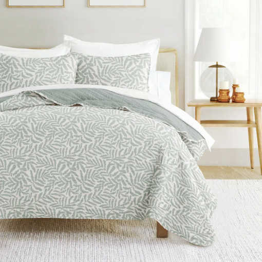 quilt set lightweight all season quilted coverlet tossed ferns